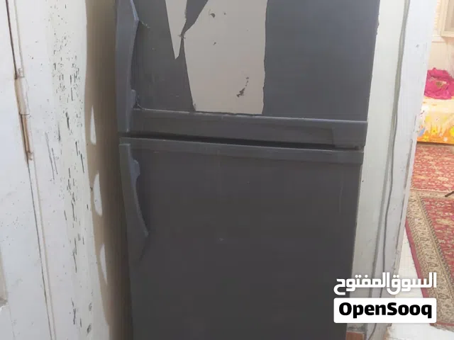 ثلاجه 14 قدم ايديال بحاله جيده لا تحتاج لاي صيانه