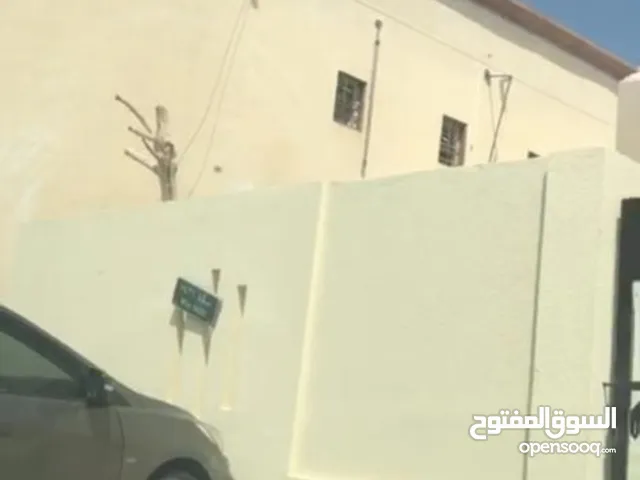 300 m2 More than 6 bedrooms Townhouse for Rent in Muscat Wadi Al Kabir