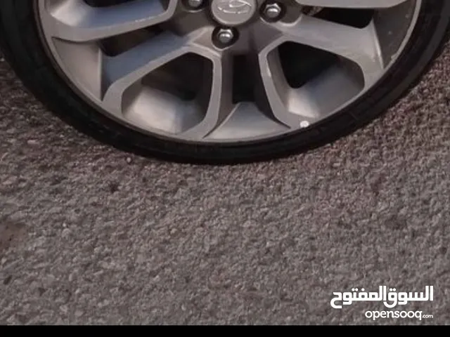 Other 17 Tyre & Rim in Ramallah and Al-Bireh