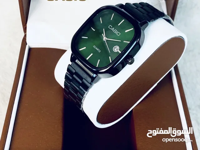للبيع ساعة كاسيو اطار اسود ومن الداخل اخضر