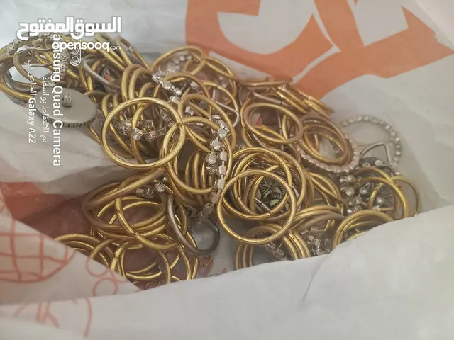 لوازم خياطه ولوازم شنط للبيع صويلح _الدوريات الخارجيه