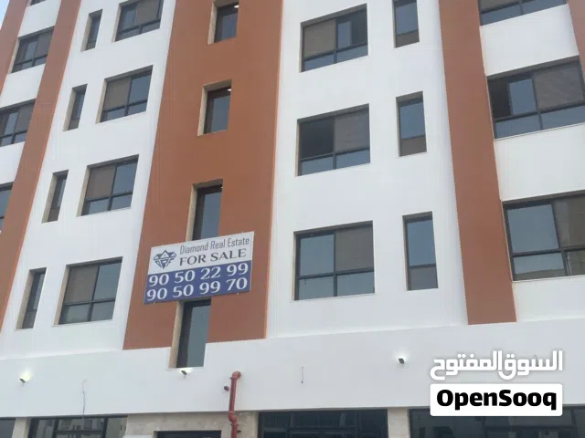 للبيع شقة حديثة في الخوض السادسة