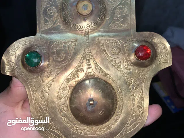 حجر ياقوت كروندوم و زمرد البيريل