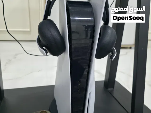 بلاي ستيشن 5 + ايادي عدد 2 اصليات + سماعة بولس الاصلية مع قاعدة شحنها