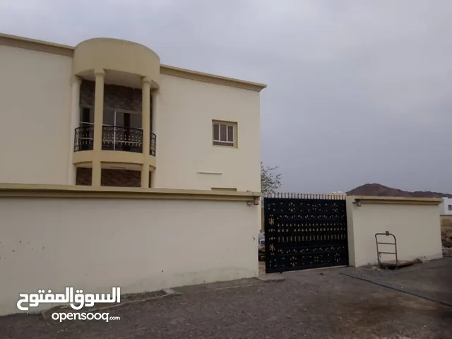 470 m2 More than 6 bedrooms Townhouse for Sale in Al Dakhiliya Sumail