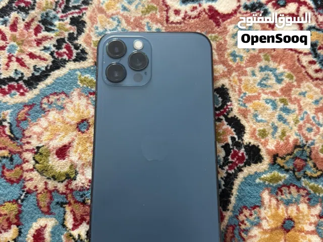 Apple iPhone 12 Pro 128 GB in Al Sharqiya