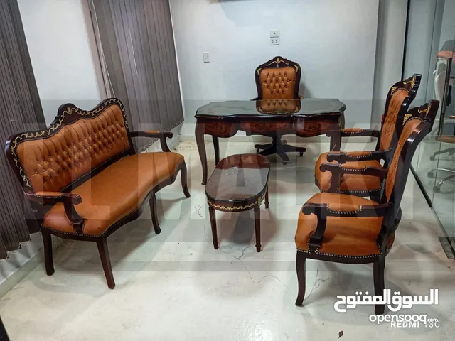 من المصنع مباشر افخم غرفة مكتب اداري كلاسيك خشب زان احمر مطعمة ب النحاس كراسي جلد كابوتوني ضد الخدش