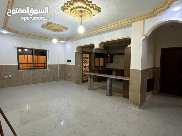 شقة للبيع في شفا بدران شبه ارضي مساحة 155 متر مع ترس خارجي السعر قابل للتفاوض