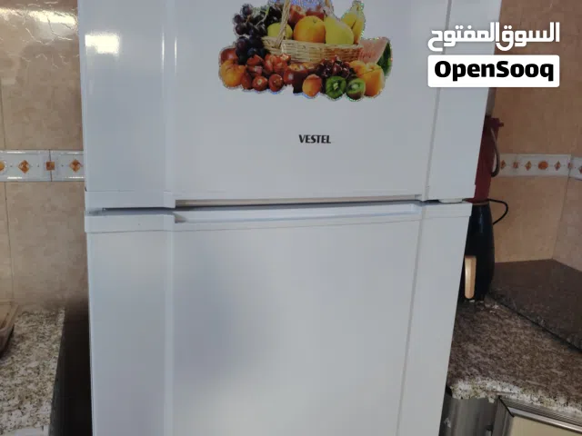 ثلاجة مستعملة ، باب اول ماركة فيستل، شغاله مو عطلانه، شرط الشوف، تجي وتشوف، باب اول، كبيرة