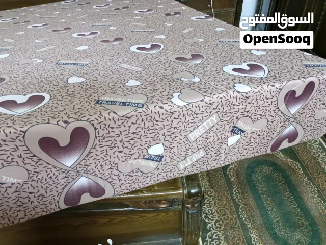 فرشة تخت مجوز ممتازة مستعمل بحالة الوكالة