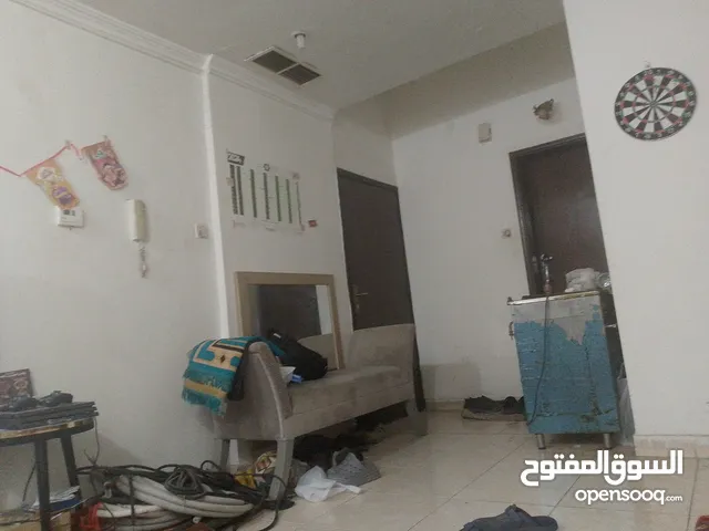 مطلوب مشاركة في سكن