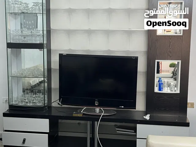 مكتبة بحالة جيدة