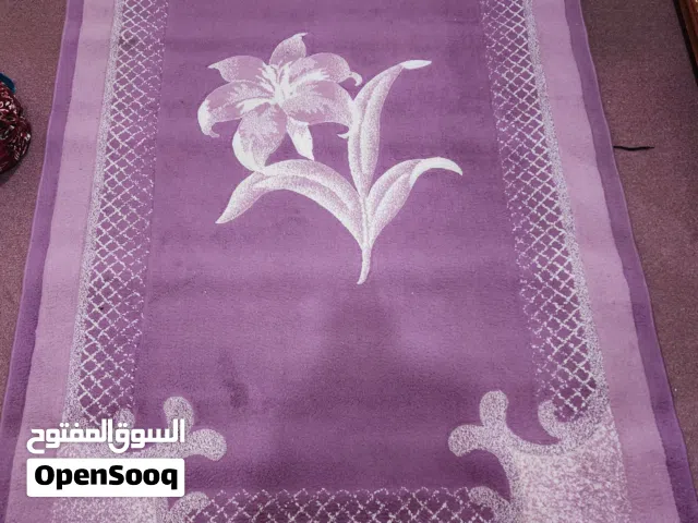 سجاد  مستخدم نظيف