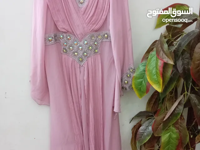 شروة جلابيب فساتين 175 قرش جديد وكالة
