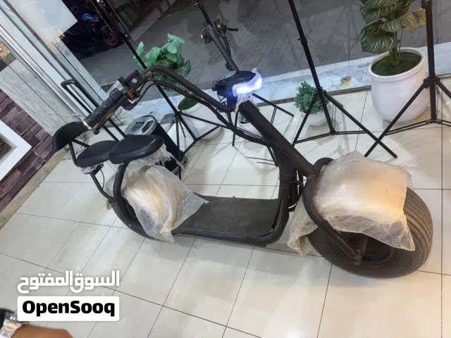 سكوتر كهربائه بي شحن تحمل وزن ال200 كيلو دبل كرسي سرعتها 50 كيلو متر في ساعه