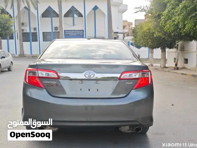 2014 تويوتا كامري XLE