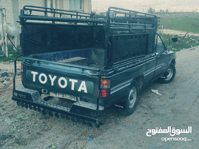 Used Toyota Hilux in Salt