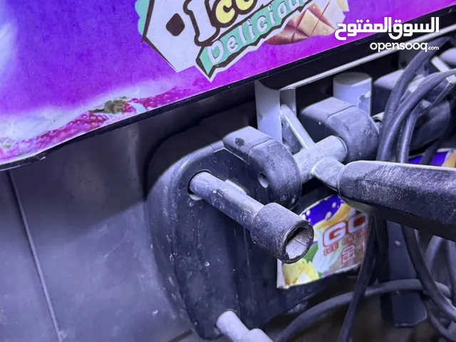 مكينه ايس كريم