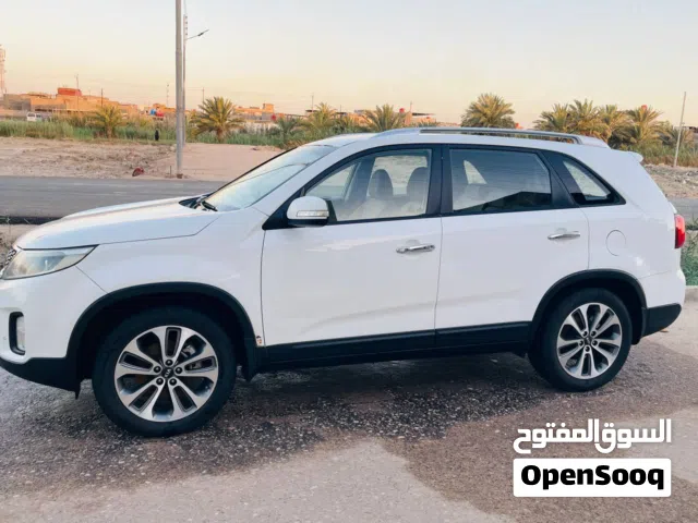 2014 كيا سورينتو Standard