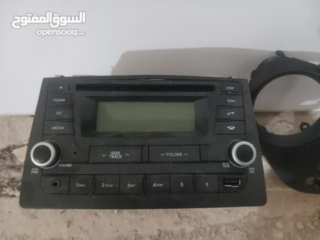 مسجل سيارة هيونداي اي 10 جراند مع البرواز ..بلوتوث و مدخل USB