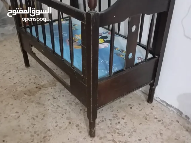 تخت بيبي خشب ثقيل واسع بسعر مغري