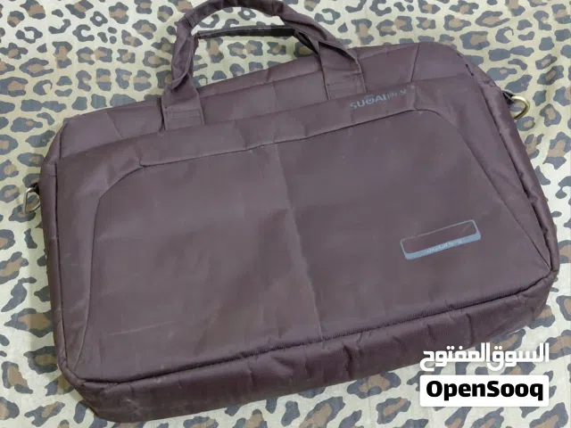 حقيبة لابتوب مستخدمة بحالة الجديد لون بني مميز بسعر حـــــــــــــــــــــرق