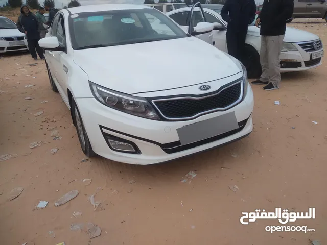 Kia K5. موديل 2015