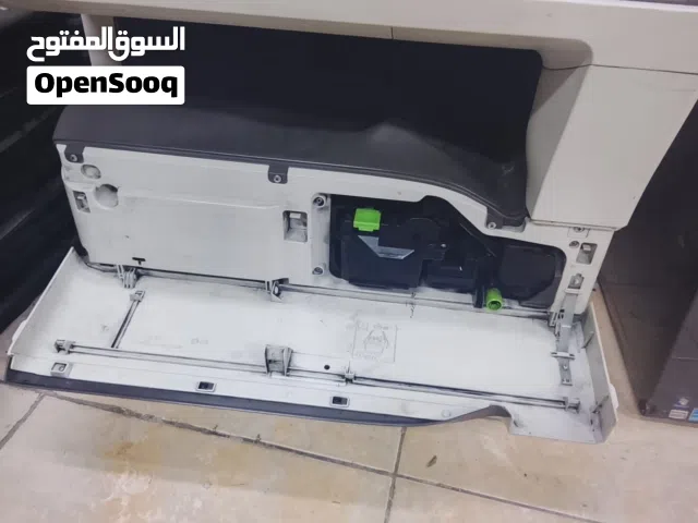 طابعة متوسطة الحجم من نوع شارب بحالة الوكاله بسعر ممتاز للبيع