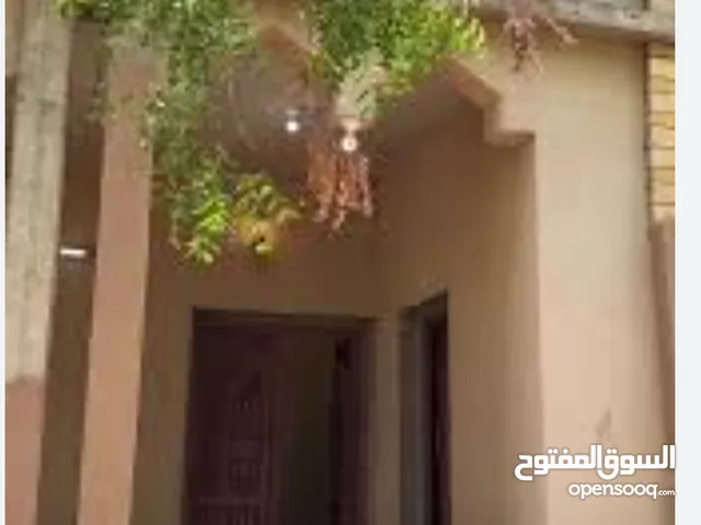 دار قديم للبيع حي الأندلس قرب شارع البهو قرب أسواق باندا سابقا محلات واو هوم حاليا