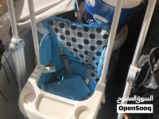 كرسي طعام ومرجوحة للاطفال