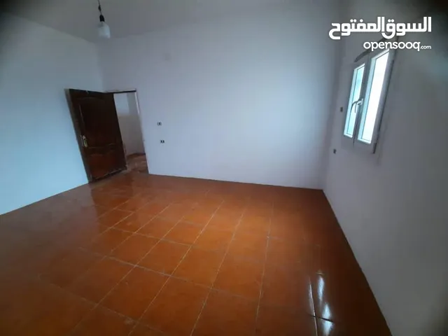 250 m2 More than 6 bedrooms Townhouse for Sale in Tripoli Other
