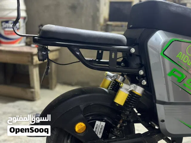 دراجة شحن نوع آر9 مديل 2025نضيفة كلش بطاريات إنتاج 2026