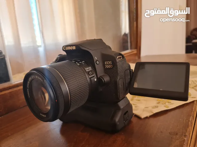 كاميرة كانون 700 d فل hd.