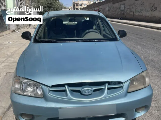 2009 هيونداي فيرنا Standard