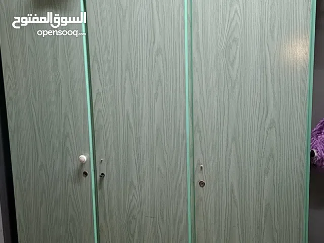 لدي كبت للبيع