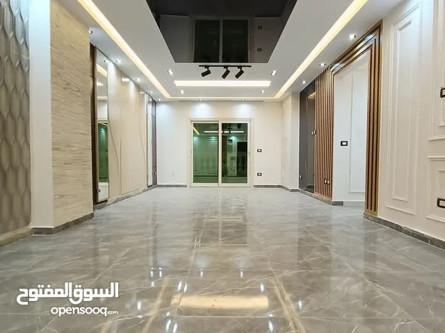 شقة فيو نادي حدائق الاهرام 175متر هاي سوبر لوكس