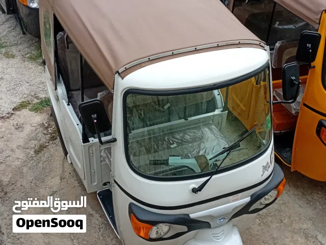 توكتوك بياجو ايطالي فيسبا جديد للايجار شهري في البترون 0 كيلو متر  230cc موديل 2026
