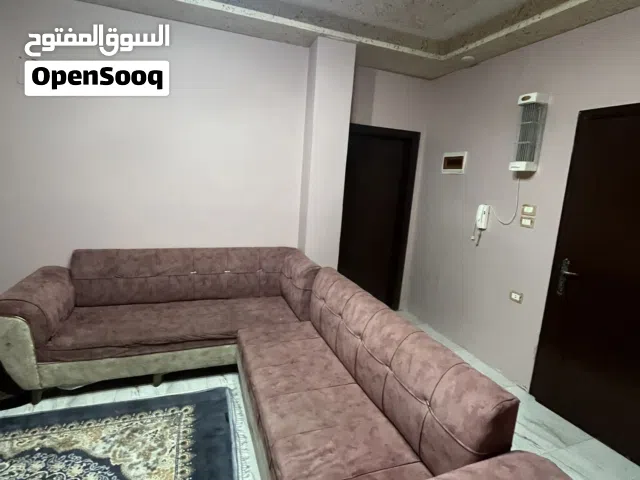 كورنر لون وردي زهري مستعمل سنتين ونص