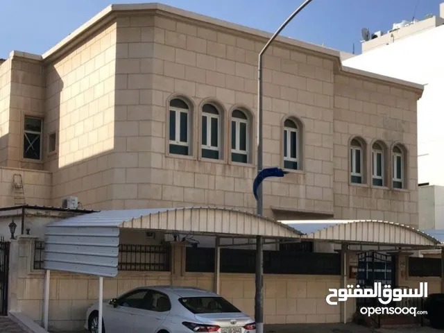 500 m2 More than 6 bedrooms Townhouse for Sale in Hawally Salam