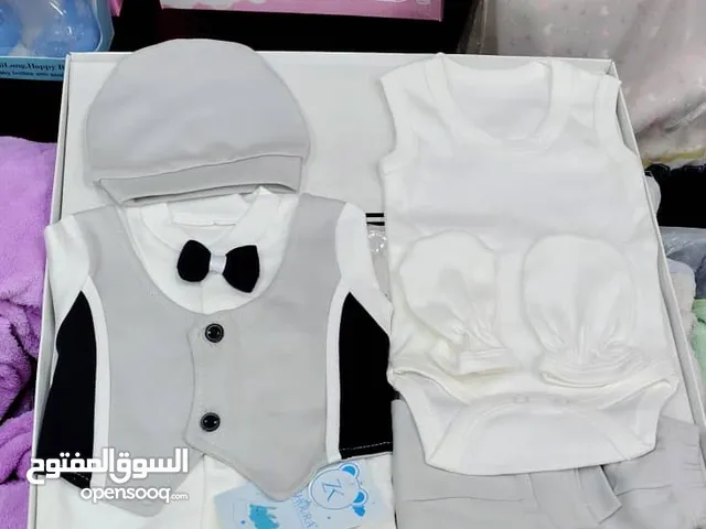 طقم ولادي قطن 100٪»»‰ صناعه مصري ممتاز خامه ناعم درجه اولى صيفي مريح باللبس لونين بيج ورصاصي قي