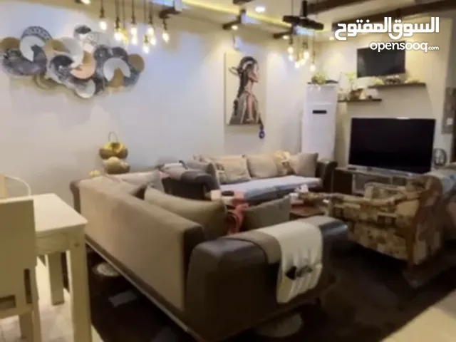 � للإيجار – عقار تجاري مميز في قلب المنصور