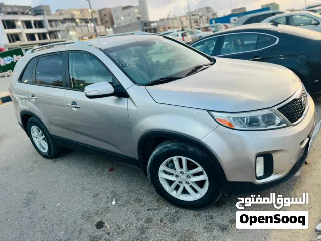 2015 كيا سورينتو Standard