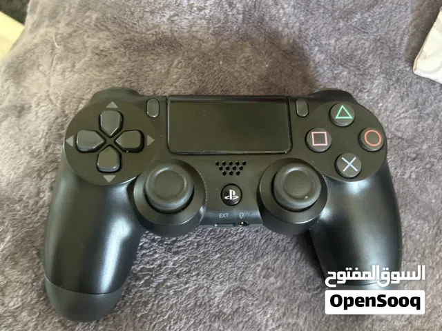 يد ستيشن 4 أصلي بحالة ممتازة