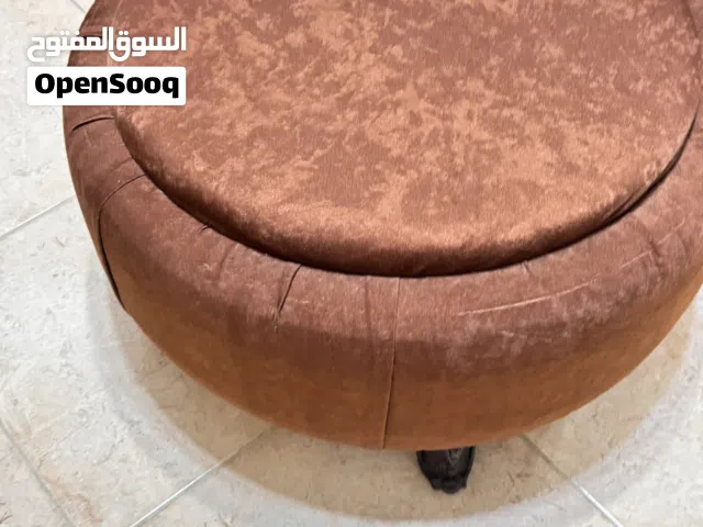 كرسي /بفة لون بني