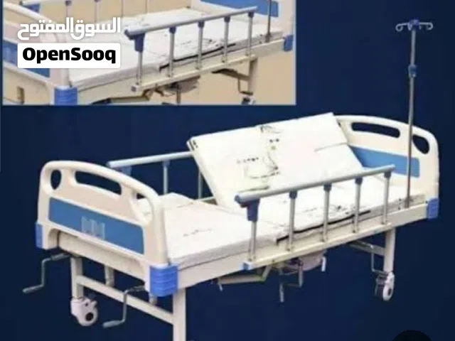 سرير طبي استعمال قليل جدا المكان حي الاعلام