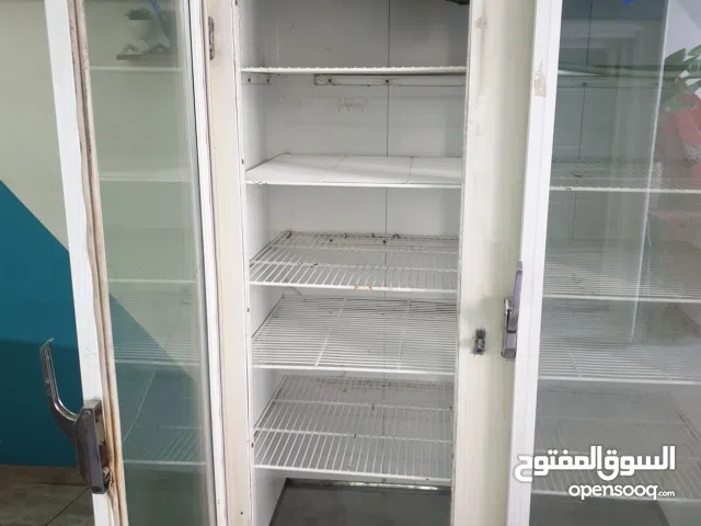 ثلاجه 3 أبواب سوبرماركت ... البيع لعدم توفر المكان