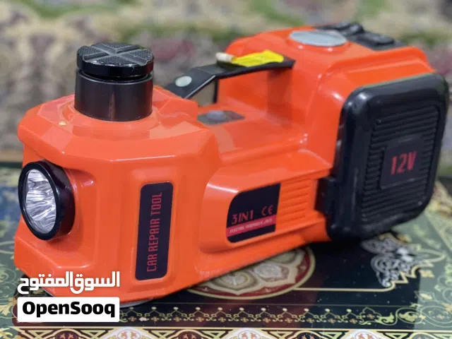 جك سيارة كهربائي