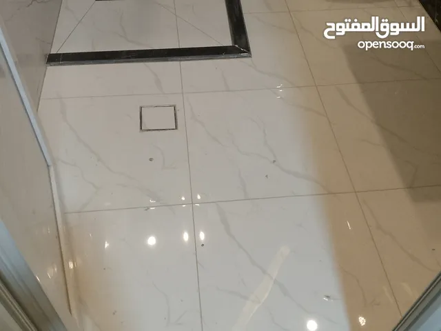 اسطي سرميك و رخام وا زليز خدمه رب ايبارك وا اسعار مناسبه لجميع خدمه في طربلس وا ضاواحيها