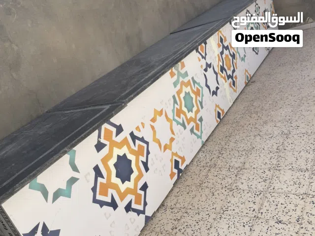 طاولات بالرخام