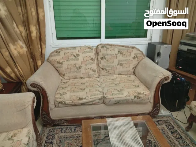 كنب مستعمل. للبيع   وموديلات حديثة